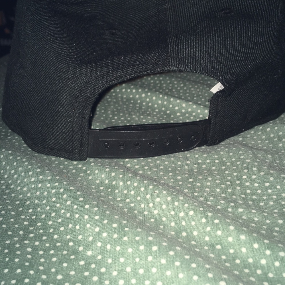 Nike hat - Picture 2 of 2